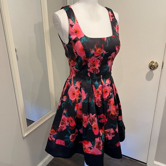 NWT French Connection Black Pink Floral Fit & Flare Mini Dress, Size 4 - Picture 6 of 16